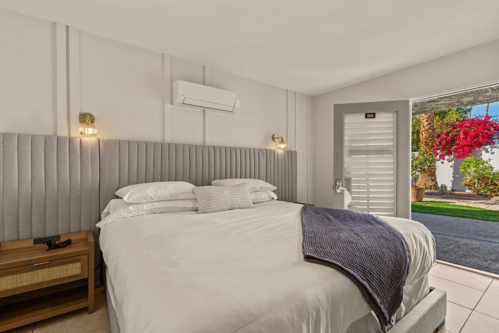 Casa Oliver Hotel & Resort - A Men'S Clothing Optional Resort In Palm Springs Buitenkant foto