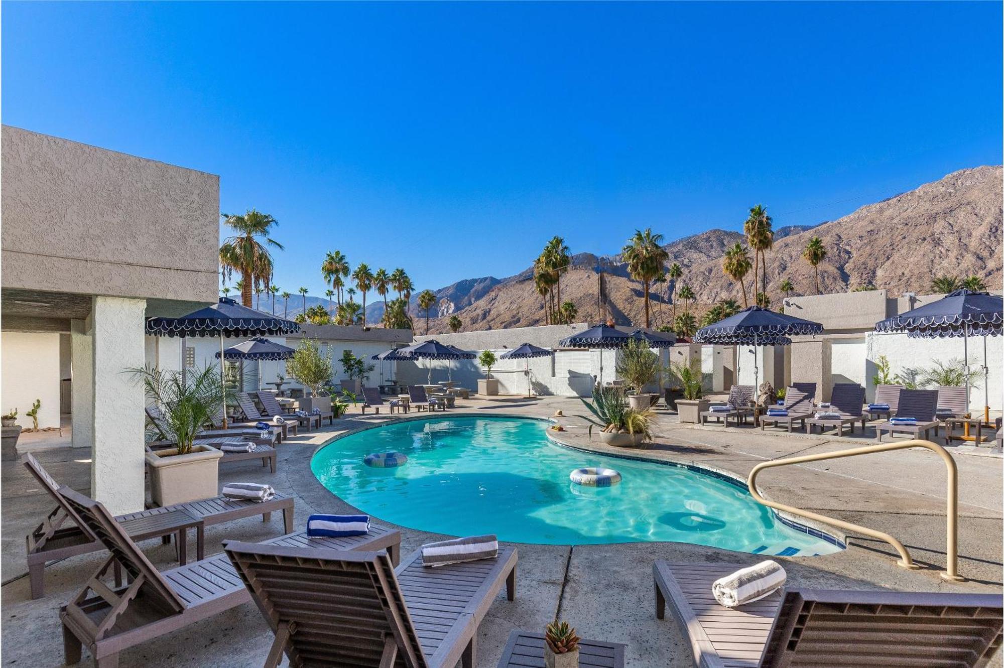Casa Oliver Hotel & Resort - A Men'S Clothing Optional Resort In Palm Springs Buitenkant foto