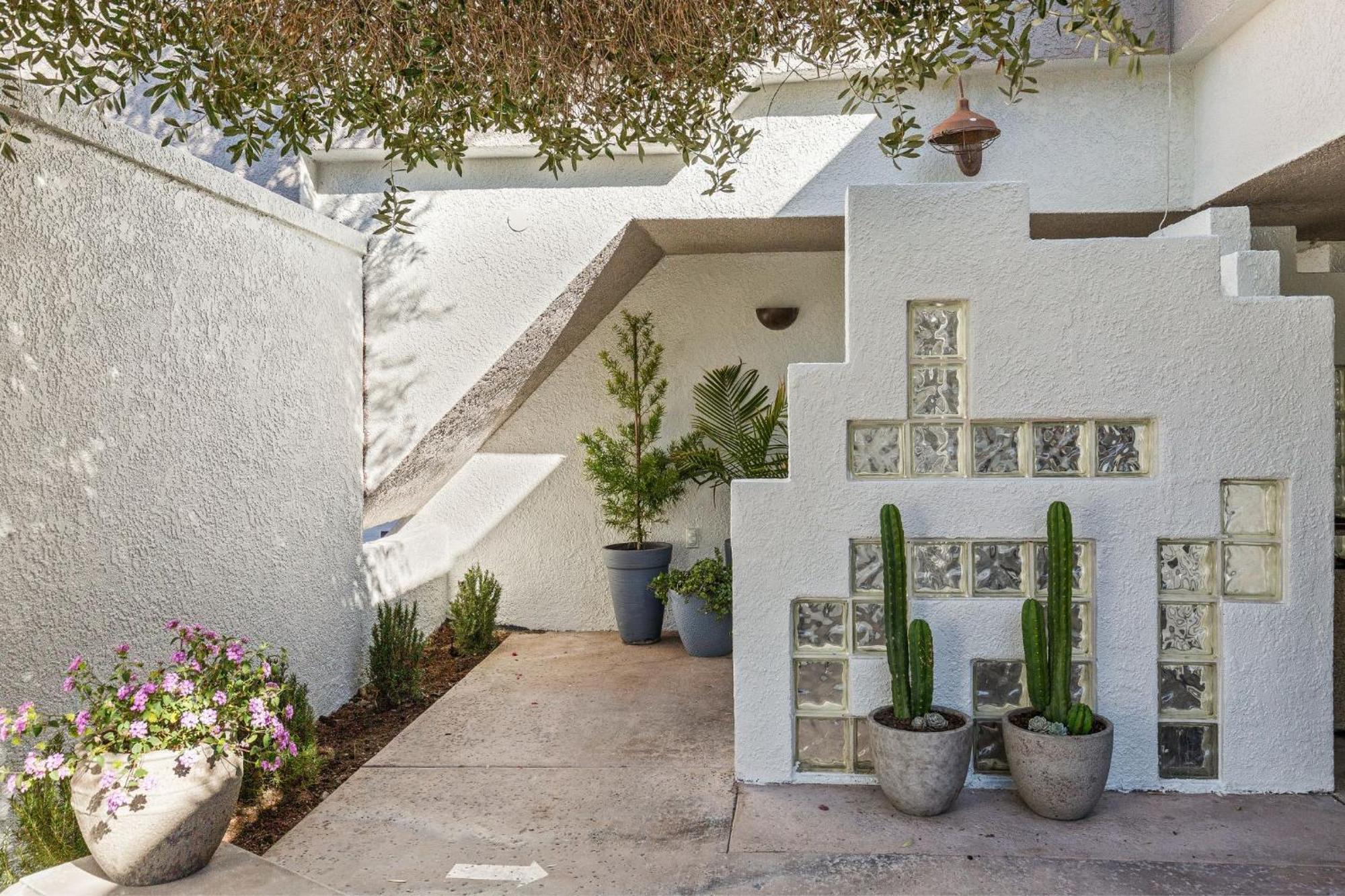 Casa Oliver Hotel & Resort - A Men'S Clothing Optional Resort In Palm Springs Buitenkant foto
