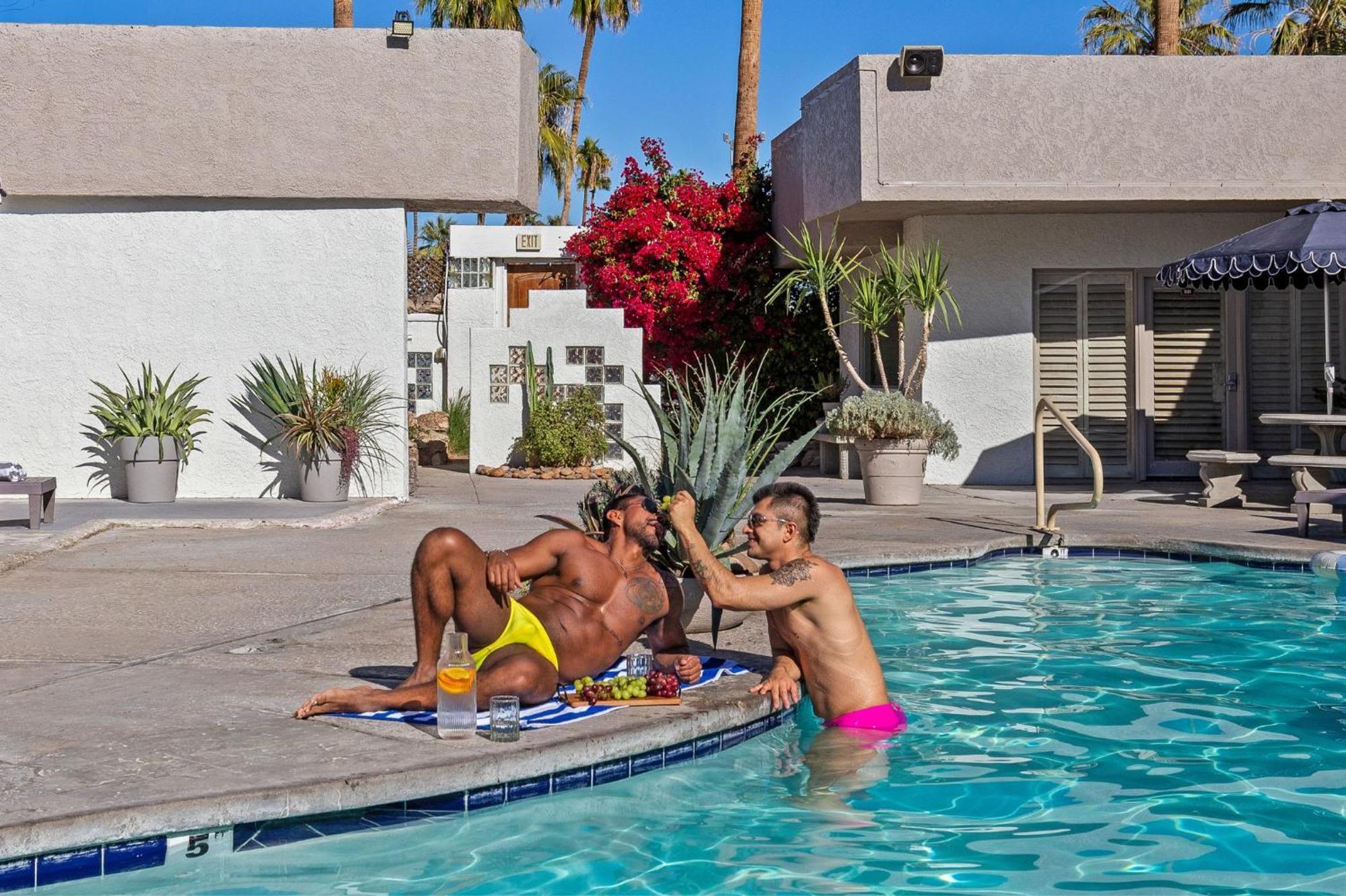 Casa Oliver Hotel & Resort - A Men'S Clothing Optional Resort In Palm Springs Buitenkant foto