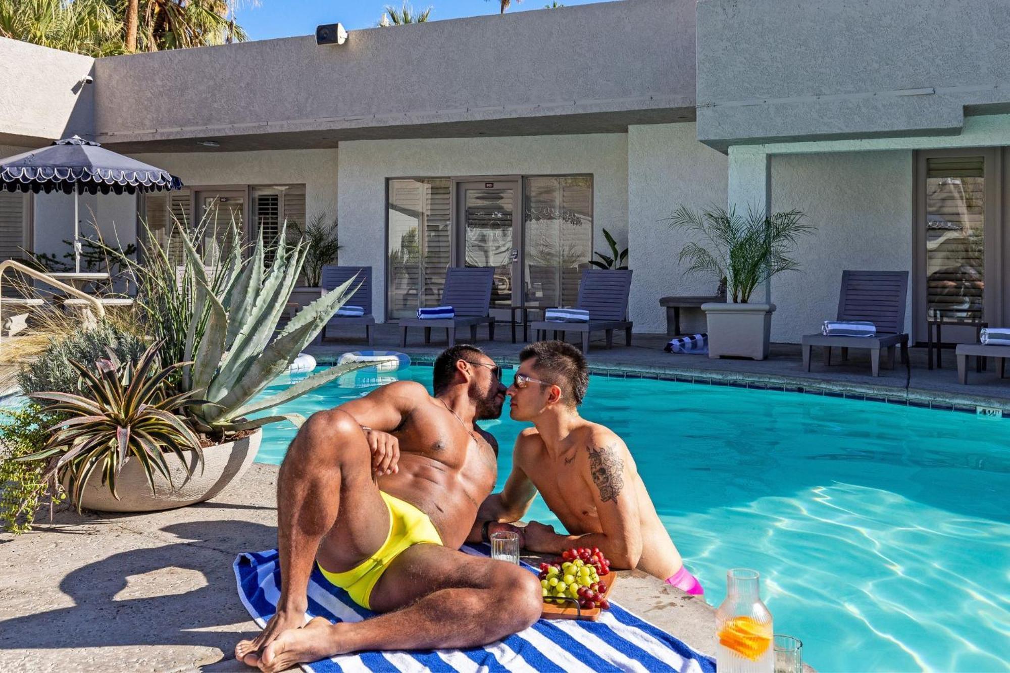 Casa Oliver Hotel & Resort - A Men'S Clothing Optional Resort In Palm Springs Buitenkant foto