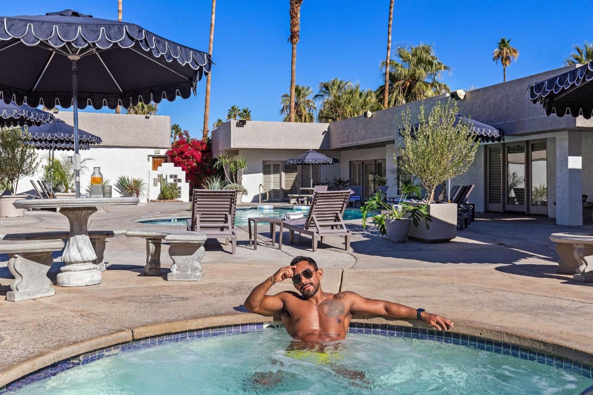 Casa Oliver Hotel & Resort - A Men'S Clothing Optional Resort In Palm Springs Buitenkant foto